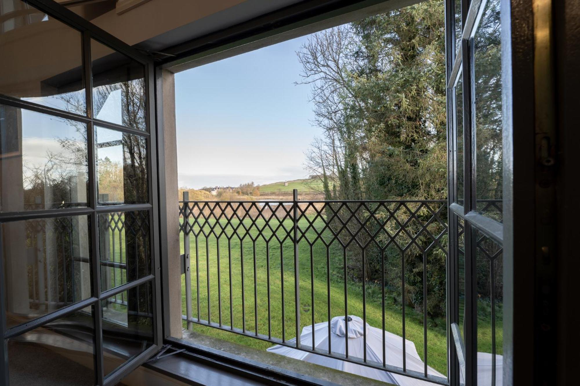 Escape Ordinary At Lough Erne Golf Village Enniskillen Luaran gambar