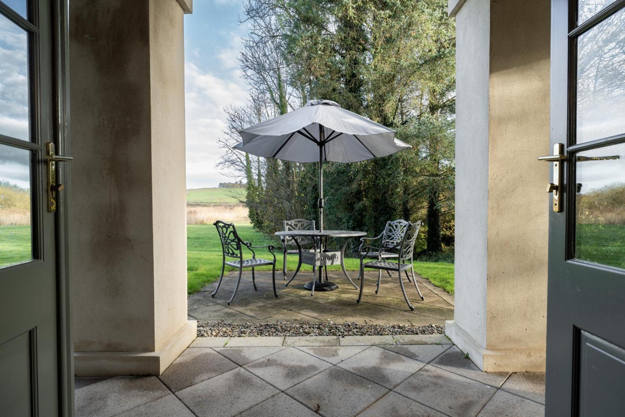Escape Ordinary At Lough Erne Golf Village Enniskillen Luaran gambar